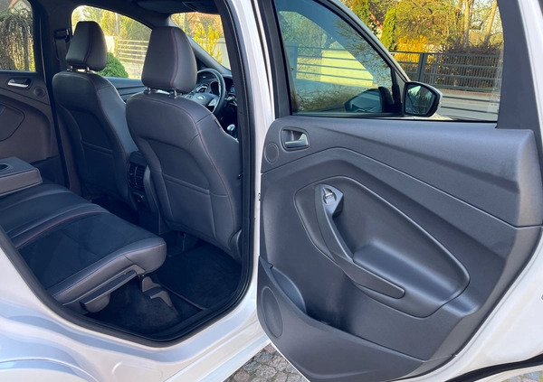 Ford Kuga cena 86900 przebieg: 46000, rok produkcji 2019 z Lubartów małe 596
